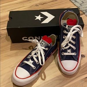 Converse women’s size 5